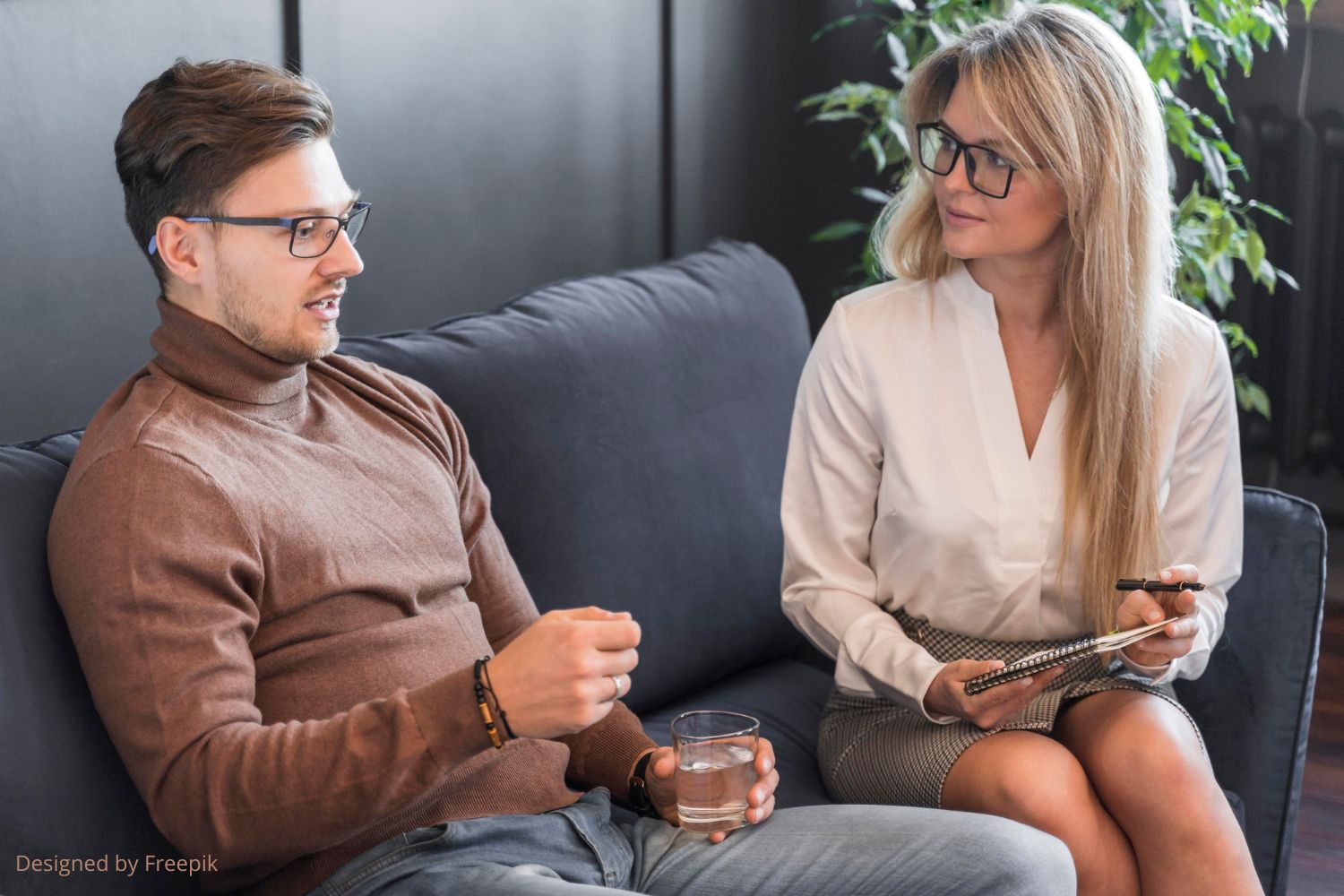 Wsparcie profesjonalistów pozwala radzić sobie z chorobą w pracy.